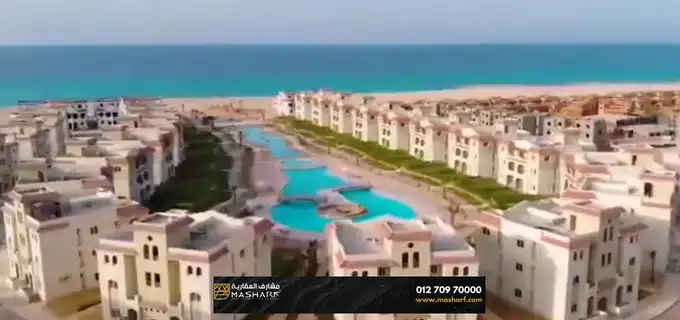 شاليه للبيع في قرية لاسيرينا الساحل الشمالي Chalet for sale