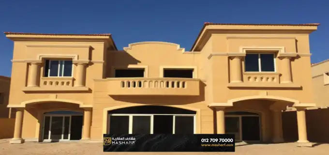 Twin house for sale in Royal Meadows